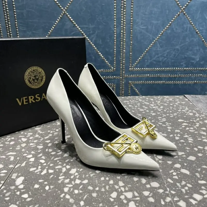 versace a talons hauts chaussures pour femme s_11b56013